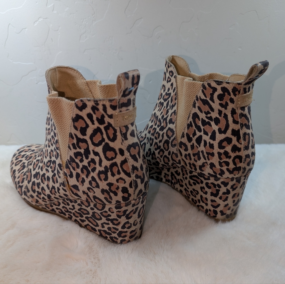 TOMS Kelsey Wedge Ankle Booties – Light Leopard Print – Size 10 - Picture 9 of 14